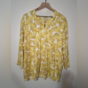 Chico’s Short Sleeve Tee Top Size 4 US XXL 3/4 Sleeves V Neck Color Yellow